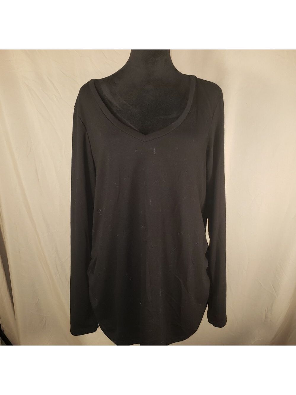 Women's Attention Black V-Neck Women's Top - XL